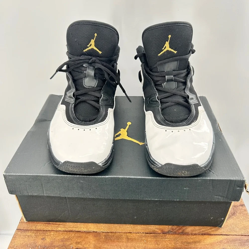 Jordan Max Aura‎ 5 Mens Basketball Shoes Black White Gold DZ4353-101